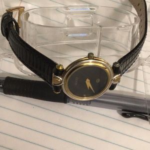 Women’s Gucci Watch 4500L - 081-288 New Battery.